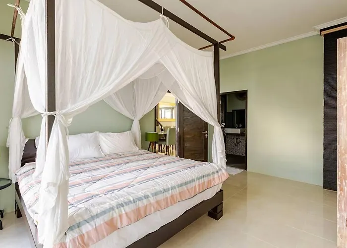3 Bedroom Near The Sea With Private Pool In チャングー