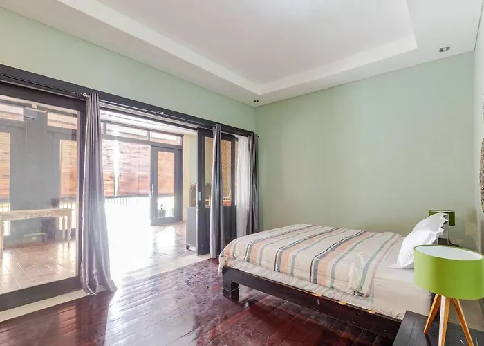 3 Bedroom Near The Sea With Private Pool In