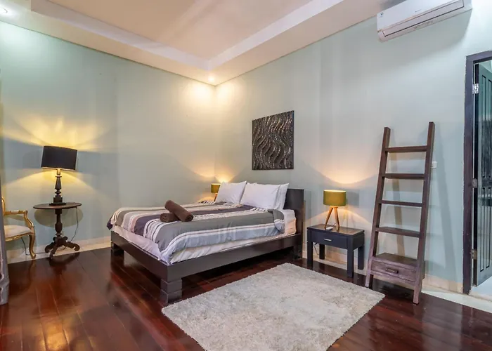 3 Bedroom Near The Sea With Private Pool In