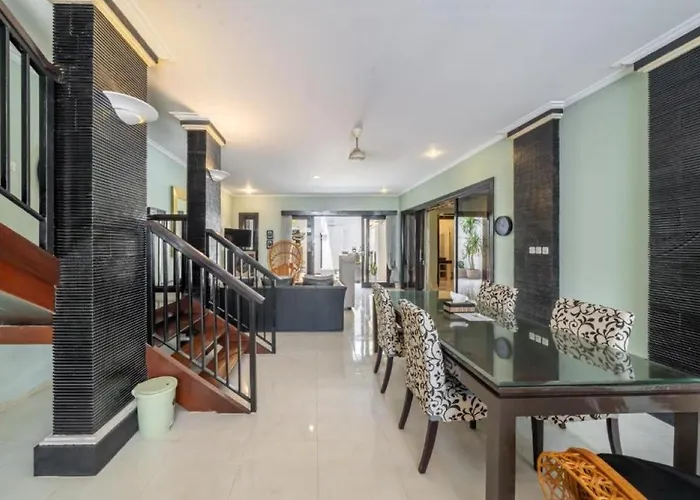 3 Bedroom Near The Sea With Private Pool In *